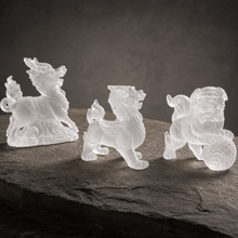 Cargar esta imagen a la galería, 3 Guardianes Celestiales en Cristal - Lifestyle cotidiano - imagen complementaria 1