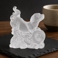 Cargar esta imagen a la galería, Perro en Cristal - Contexto Feng Shui - imagen complementaria 2