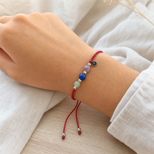 Cargar esta imagen a la galería, Pulsera Buena Suerte Signo Zodiacal - Lifestyle cotidiano - imagen complementaria 1
