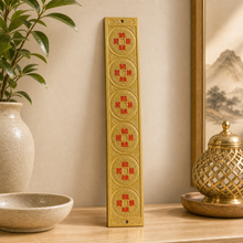 Cargar esta imagen a la galería, Placa de las 6 Monedas Doradas - Contexto Feng Shui - imagen complementaria 2
