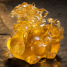 Cargar esta imagen a la galería, Pi Yao en Cristal - Contexto Feng Shui - imagen complementaria 2
