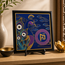 Cargar esta imagen a la galería, Placa del Pavo Real Mágico - Contexto Feng Shui - imagen complementaria 2
