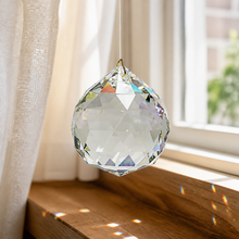 Cargar esta imagen a la galería, Esfera de Cristal Transparente - Contexto Feng Shui - imagen complementaria 2
