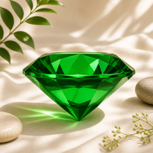 Cargar esta imagen a la galería, Cristal Verde para la buena suerte - Beneficio simbolico - imagen complementaria 3
